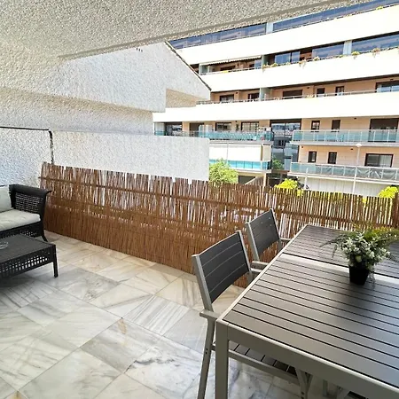 Apartment Center New And Luxurious On The 627