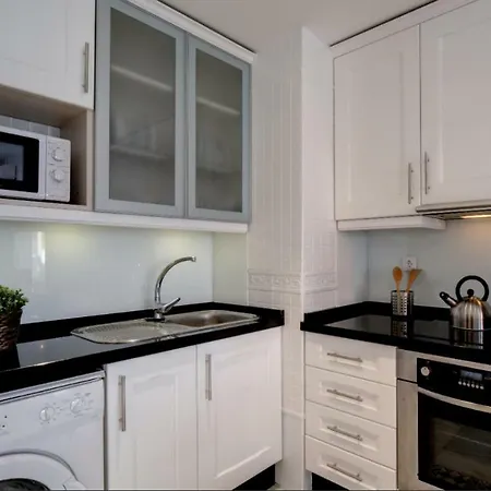 Apartment Center New And Luxurious On The 627