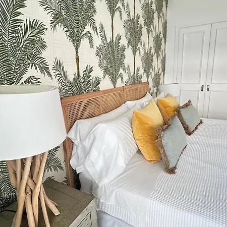 Center New And Luxurious On The 627