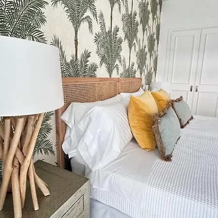 Center New And Luxurious On The 627