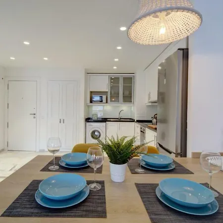 Center New And Luxurious On The 627