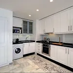 Apartman Center New And Luxurious On The 627