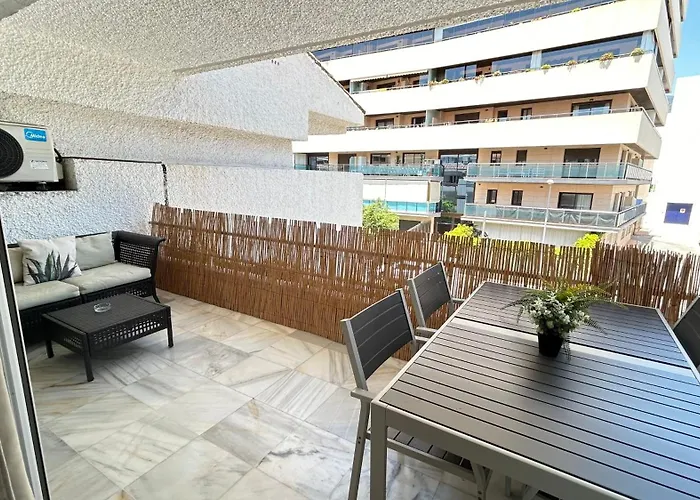 Apartment Center New And Luxurious On The 627