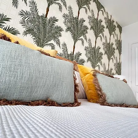 Апартаменты Center New And Luxurious On The 627 *