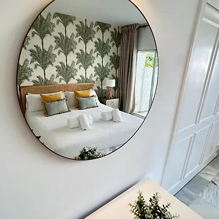 Center New And Luxurious On The 627 *