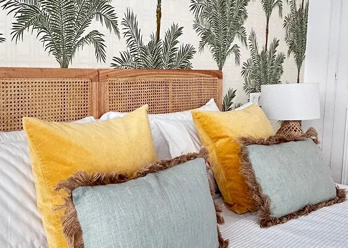 Center New And Luxurious On The 627